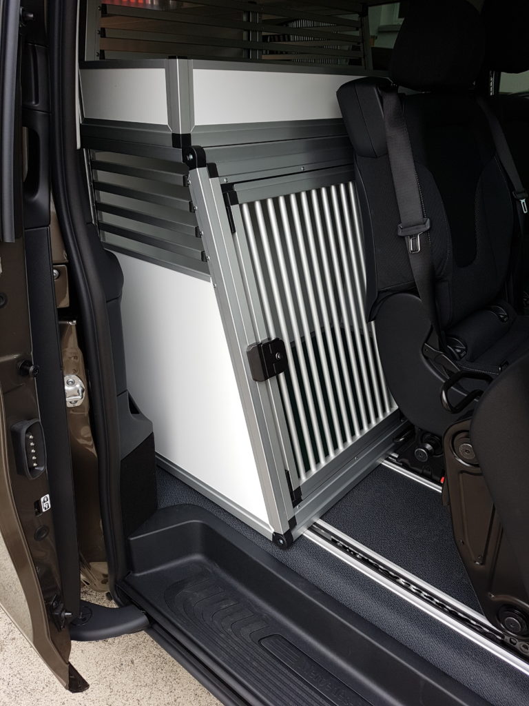 Hundeboxen mit Schiebetüren